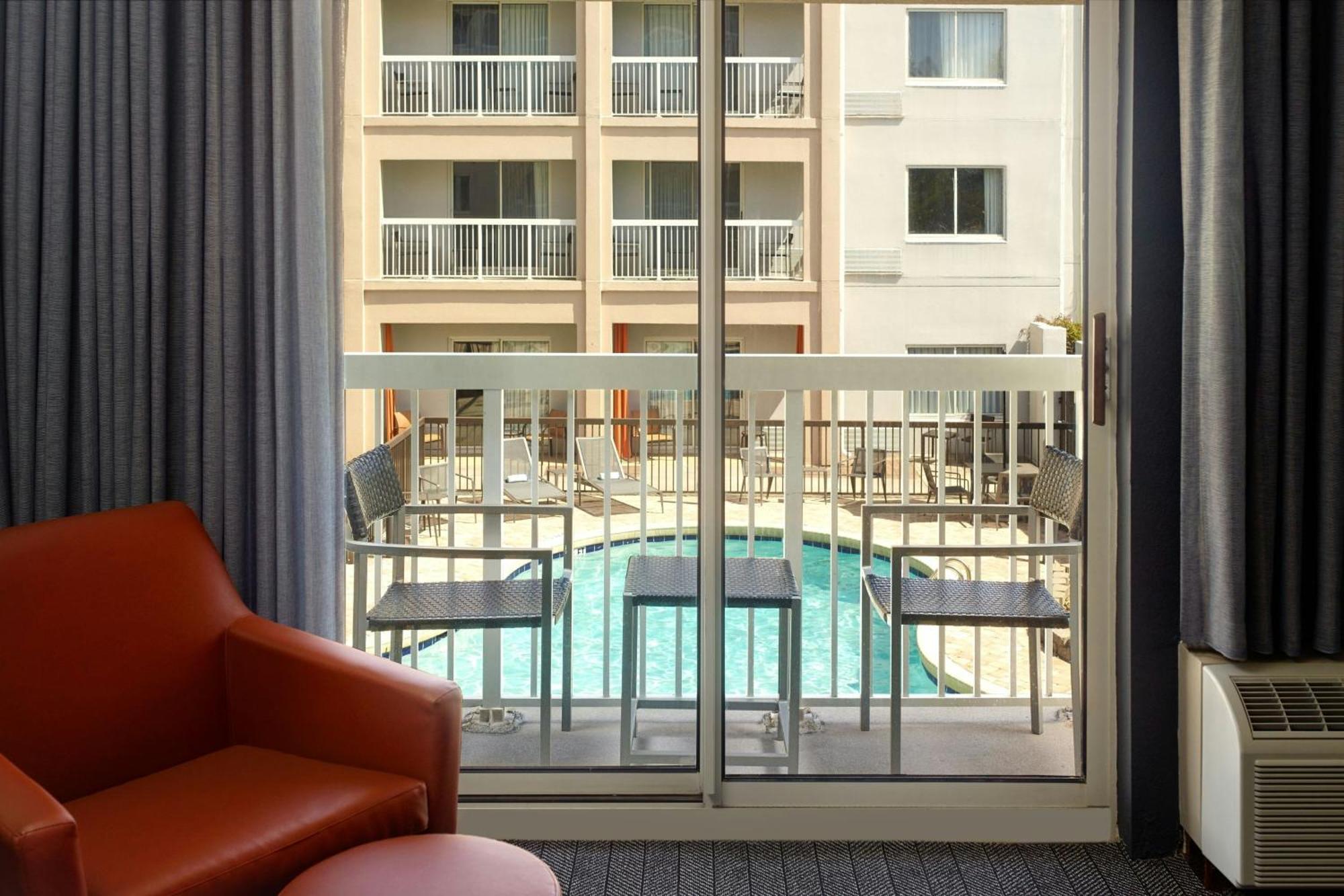Courtyard By Marriott Myrtle Beach Broadway Exterior photo